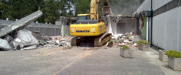 Demolição Escola Ovar